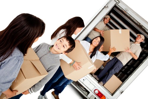 Moving truck service for South Hornchurch house and flat moves