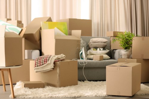 Governing law and service acceptance for Man With Van Southhornchurch